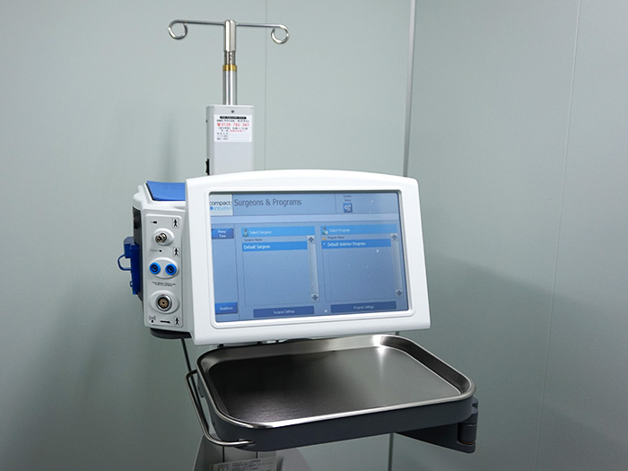 Cataract surgery device